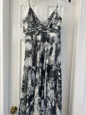 Black and white floral cocktail dress size 6